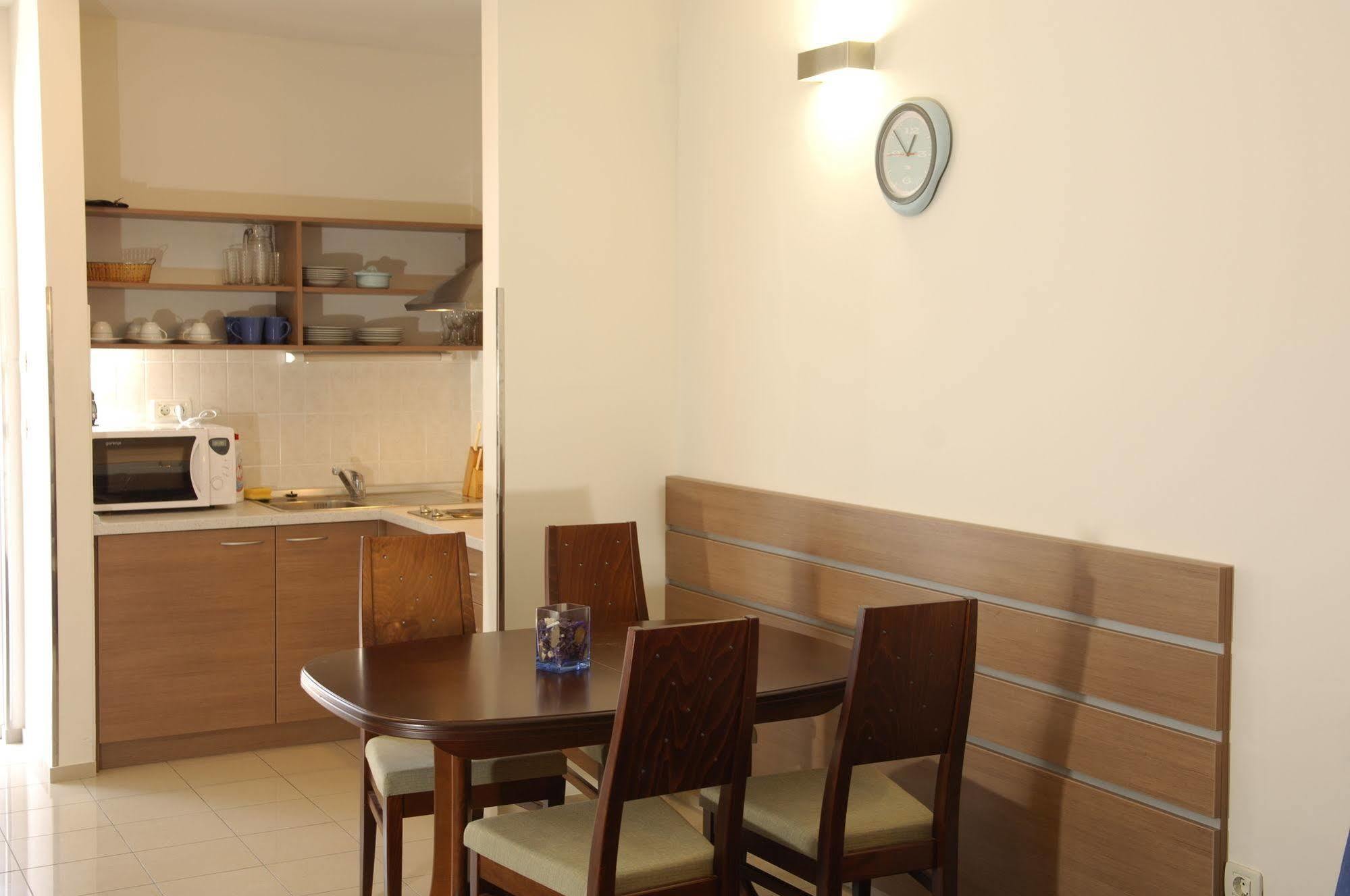 Apartmani Marija Postira Exterior foto